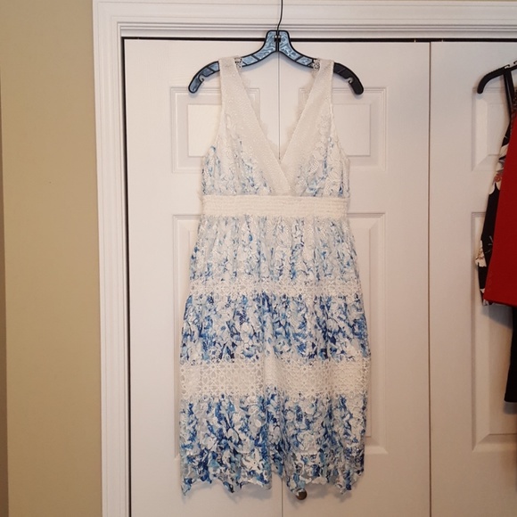 elie tahari blue lace dress